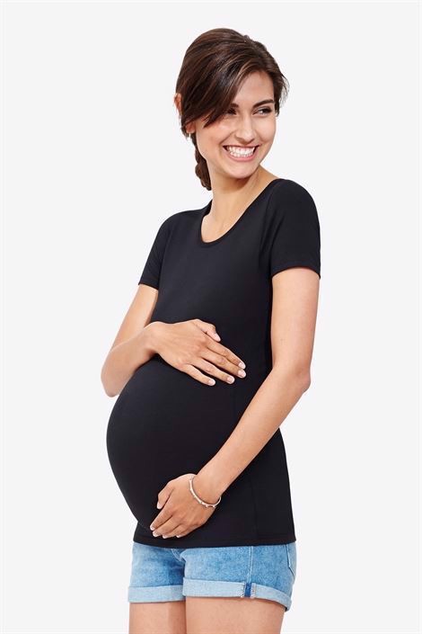 Kortærmet sort ammebluse i økologisk bomuld, med gravid mave